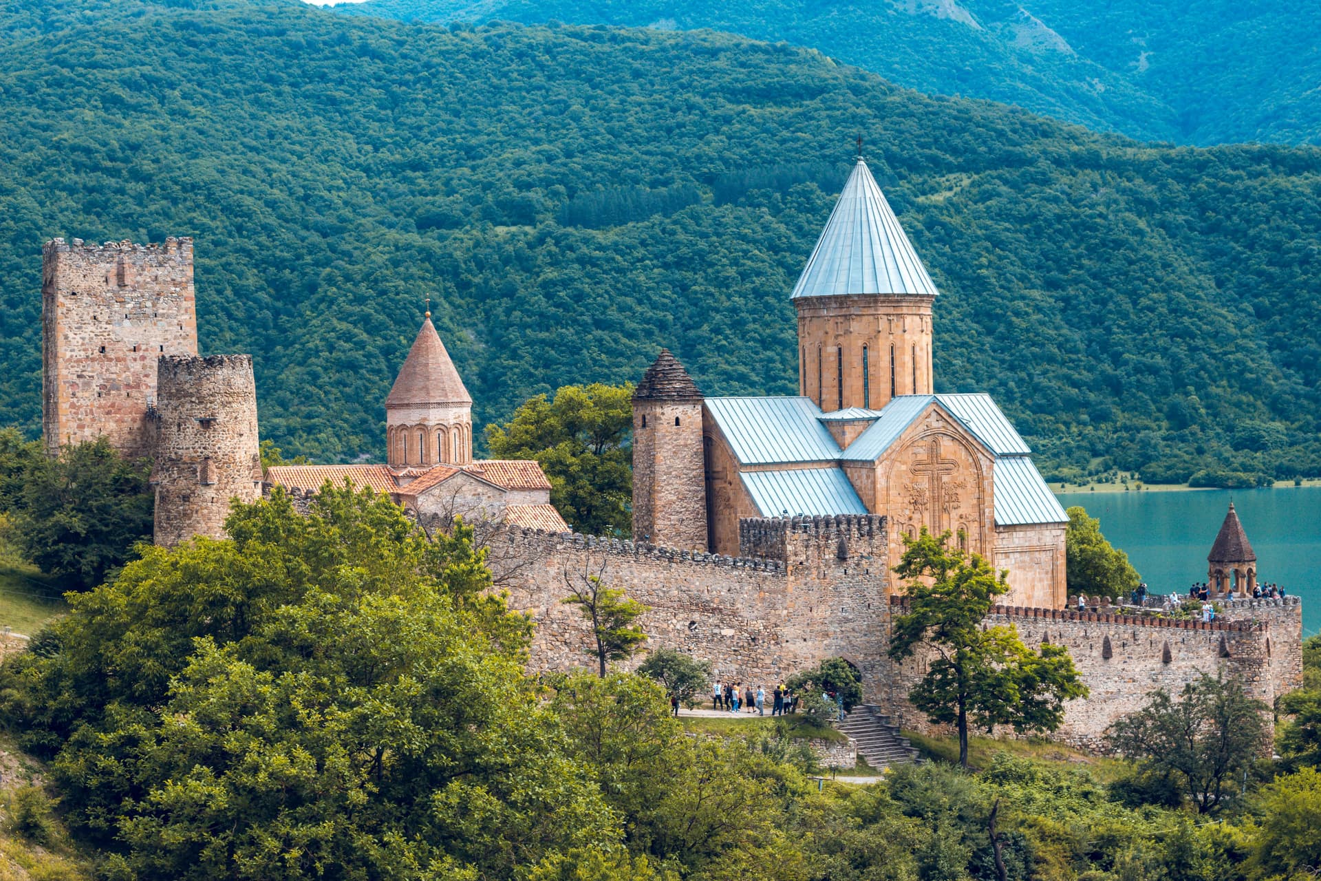 Ananuri Monastery